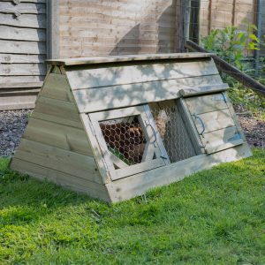 4'5 x 2'6 Forest Hedgerow Wooden Starter Small Chicken Coop (1.34m x 0.77m) by Buy Sheds Direct